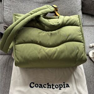Coachtopia Loop Tote With Wavy Quilting in Olive